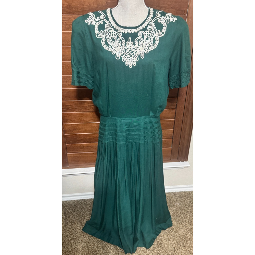 Vintage Plaza South Green Dress Size 14 Midi Soutache Embroidered Neckline